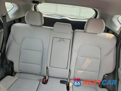 Zdjęcie 10 z 13 samochodu: 2019 HYUNDAI TUCSON SE VIN:KM8J2CA46KU840194 - miniatura