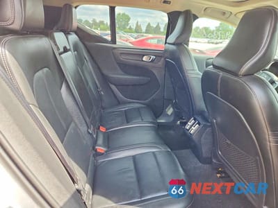 Zdjęcie 11 z 14 samochodu: 2020 VOLVO XC40 T5 MOMENTUM VIN:YV4162UK3L2298866 - miniatura