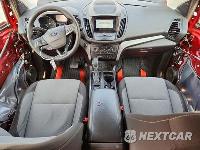 Zdjęcie 8 z 14 samochodu: 2019 FORD ESCAPE SE VIN:1FMCU0GD3KUA03640 - miniatura