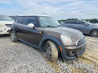 Czwarte zdjęcie samochodu z boku: 2011 MINI COOPER VIN:WMWSU3C50BT091209 - miniatura