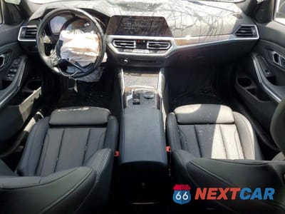 Zdjęcie 8 z 12 samochodu: 2021 BMW 330XE VIN:WBA5P9C0XMFJ76331 - miniatura