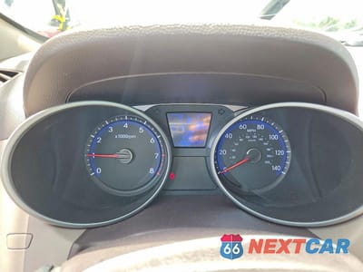 Zdjęcie 9 z 13 samochodu: 2015 HYUNDAI TUCSON SE VIN:KM8JU3AG1FU114172 - miniatura