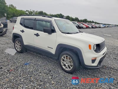 Czwarte zdjęcie samochodu z boku: 2023 JEEP RENEGADE LATITUDE VIN:ZACNJDB14PPP70381 - miniatura