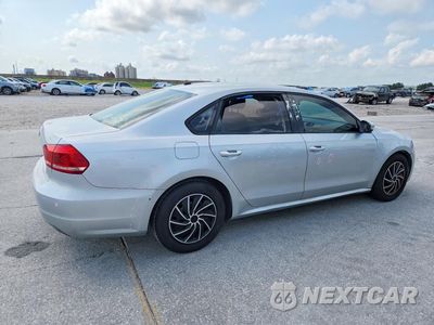 Piąte zdjęcie samochodu w środku: 2014 VOLKSWAGEN PASSAT S VIN:1VWAP7A39EC011583 - miniatura