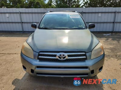 Piąte zdjęcie samochodu w środku: 2008 TOYOTA RAV4 BASE VIN:JTMBD33V086074372 - miniatura