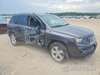 Czwarte zdjęcie samochodu z boku: 2017 JEEP COMPASS SPORT VIN:1C4NJCBA3HD146522 - miniatura