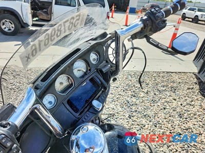 Zdjęcie 7 z 8 samochodu: 2019 HARLEY-DAVIDSON FLHX VIN:1HD1KBC13KB662594 - miniatura