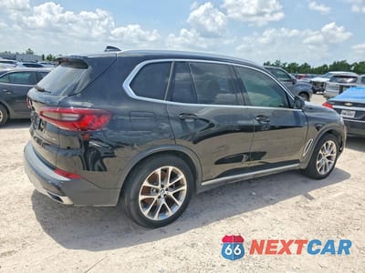 Trzecie zdjęcie samochodu z tyłu: 2021 BMW X5 SDRIVE 40I VIN:5UXCR4C08M9G22015 - miniatura