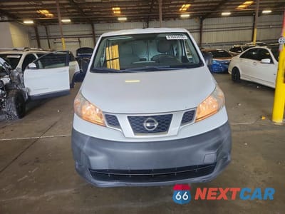 Piąte zdjęcie samochodu w środku: 2017 NISSAN NV200 DELIVERY VAN VIN:3N6CM0KN0HK705649 - miniatura