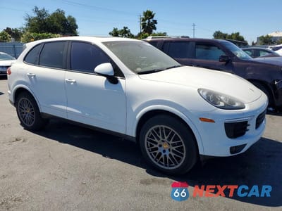 Czwarte zdjęcie samochodu z boku: 2018 PORSCHE CAYENNE VIN:WP1AA2A26JKA06970 - miniatura