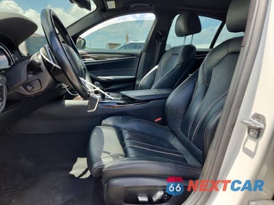 Zdjęcie 7 z 12 samochodu: 2018 BMW 530E VIN:WBAJA9C59JB253480 - miniatura