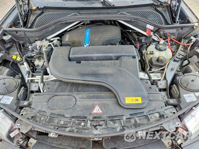 Zdjęcie 12 z 13 samochodu: 2016 BMW X5 XDR40E VIN:5UXKT0C54G0S75290 - miniatura