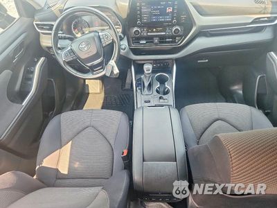 Zdjęcie 8 z 13 samochodu: 2021 TOYOTA HIGHLANDER LE VIN:5TDZZRAH9MS520223 - miniatura
