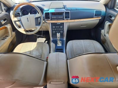 Zdjęcie 8 z 12 samochodu: 2011 LINCOLN MKZ VIN:3LNHL2GC3BR765398 - miniatura