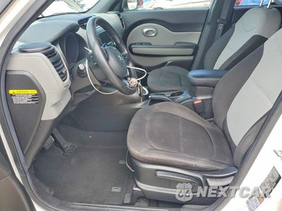 Zdjęcie 7 z 12 samochodu: 2017 KIA SOUL BASE VIN:KNDJN2A29H7452761 - miniatura