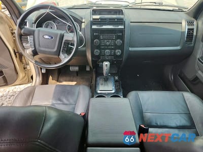 Zdjęcie 8 z 14 samochodu: 2012 FORD ESCAPE VIN:1FMCU9EG9CKB89845 - miniatura