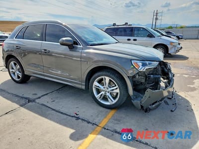 Czwarte zdjęcie samochodu z boku: 2020 AUDI Q3 PRESTIGE S-LINE VIN:WA1FECF37L1085443 - miniatura