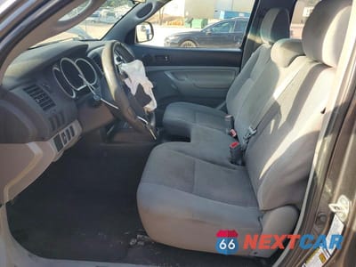 Zdjęcie 7 z 13 samochodu: 2012 TOYOTA TACOMA VIN:5TFNX4CNXCX014953 - miniatura