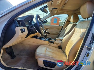 Zdjęcie 7 z 12 samochodu: 2013 BMW 328 XI VIN:WBA3B3C54DF533016 - miniatura