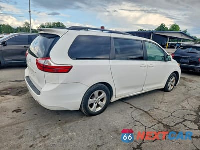 Trzecie zdjęcie samochodu z tyłu: 2015 TOYOTA SIENNA LE VIN:5TDKK3DC4FS539039 - miniatura