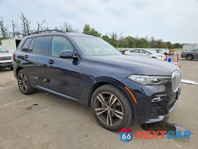 Czwarte zdjęcie samochodu z boku: 2022 BMW X7 XDRIVE40I VIN:5UXCW2C02N9K23354 - miniatura