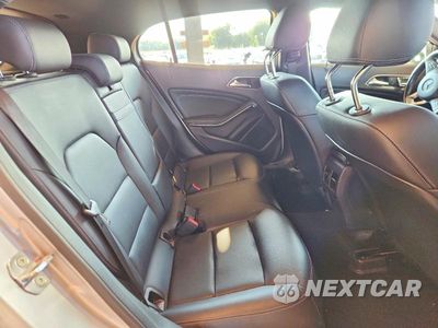 Zdjęcie 11 z 13 samochodu: 2019 MERCEDES-BENZ GLA 250 VIN:WDCTG4EBXKJ553210 - miniatura