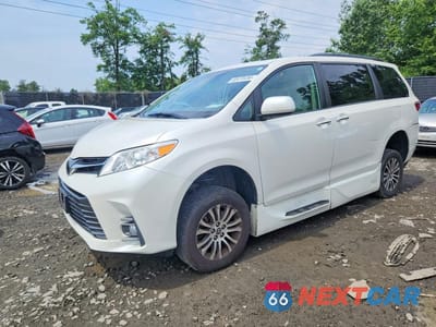 2020 TOYOTA SIENNA XLE 8-PASSENGER 5TDYZ3DC8LS065906 - główne zdjęcie licytacji z USA - miniatura