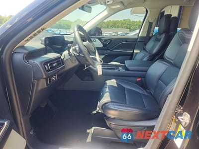 Zdjęcie 7 z 13 samochodu: 2026 LINCOLN AVIATOR RESERVE VIN:5LM5J7XC8TGL11255 - miniatura
