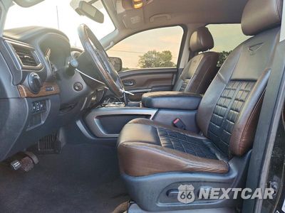 Zdjęcie 7 z 13 samochodu: 2017 NISSAN TITAN PLATINUM RESERVE VIN:1N6AA1E68HN530264 - miniatura