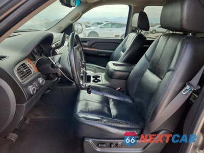 Zdjęcie 7 z 13 samochodu: 2007 GMC YUKON XL K1500 VIN:1GKFK16327J351545 - miniatura