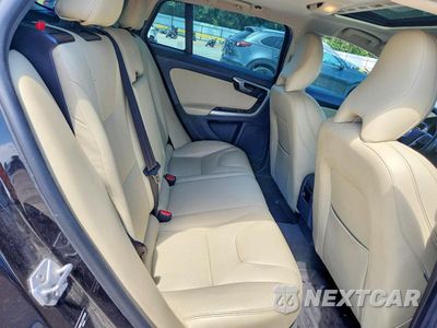 Zdjęcie 11 z 14 samochodu: 2018 VOLVO V60 T5 DYNAMIC VIN:YV140MEL0J2379304 - miniatura