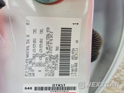 Zdjęcie 13 z 13 samochodu: 2017 TOYOTA TUNDRA CREWMAX SR5 VIN:5TFEY5F1XHX225864 - miniatura