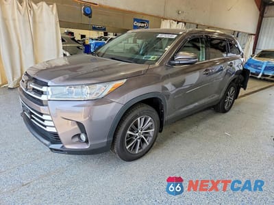 2019 TOYOTA HIGHLANDER XLE 5TDJZRFH7KS630044 - główne zdjęcie licytacji z USA - miniatura