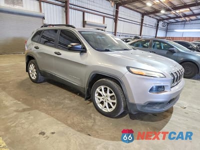Czwarte zdjęcie samochodu z boku: 2015 JEEP CHEROKEE SPORT VIN:1C4PJLAB2FW761003 - miniatura