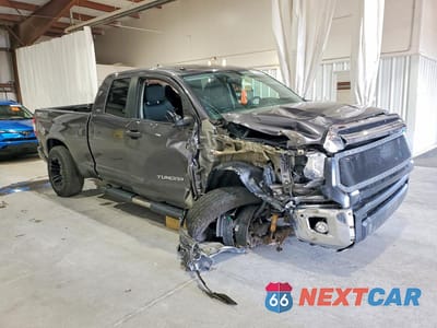Czwarte zdjęcie samochodu z boku: 2016 TOYOTA TUNDRA SR5 VIN:5TFUY5F1XGX576235 - miniatura
