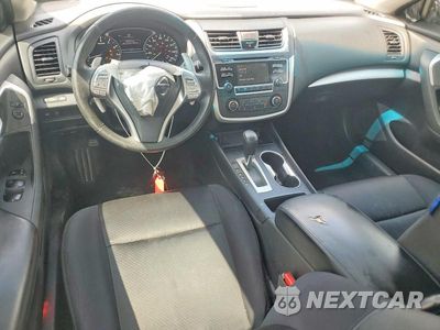 Zdjęcie 8 z 12 samochodu: 2016 NISSAN ALTIMA 2.5 SR VIN:1N4AL3AP4GN321132 - miniatura