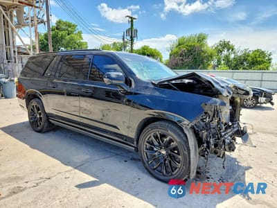 Czwarte zdjęcie samochodu z boku: 2021 CADILLAC ESCALADE ESV SPORT VIN:1GYS3PKL1MR168712 - miniatura