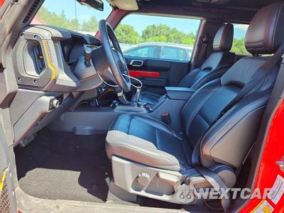 Zdjęcie 7 z 12 samochodu: 2024 FORD BRONCO BADLANDS VIN:1FMDE9AP5RLA55666 - miniatura