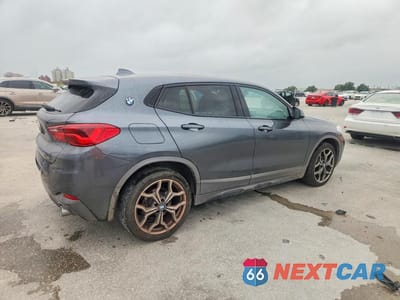 Trzecie zdjęcie samochodu z tyłu: 2018 BMW X2 XDRIVE28I VIN:WBXYJ5C31JEB19348 - miniatura