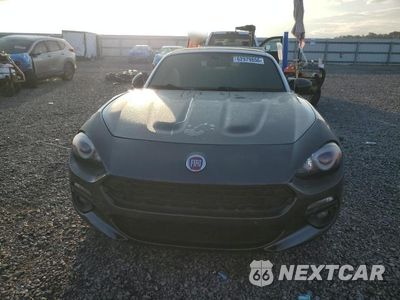 Piąte zdjęcie samochodu w środku: 2017 FIAT 124 SPIDER CLASSICA VIN:JC1NFAEK4H0105220 - miniatura