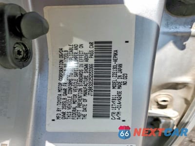 Zdjęcie 12 z 12 samochodu: 2005 TOYOTA COROLLA LE VIN:JTDBR32E252053366 - miniatura
