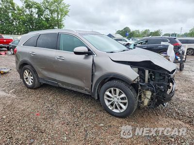 Czwarte zdjęcie samochodu z boku: 2016 KIA SORENTO LX V6 VIN:5XYPGDA57GG180416 - miniatura