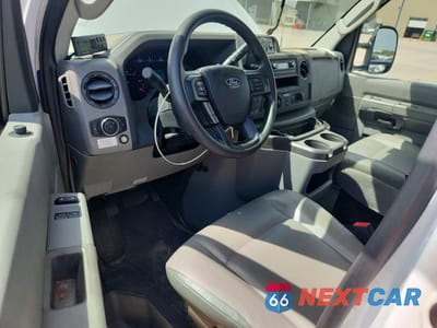 Zdjęcie 8 z 13 samochodu: 2023 FORD E350 REFRIGERATED BOX TRUCK VIN:1FDWE3FK1PDD26510 - miniatura
