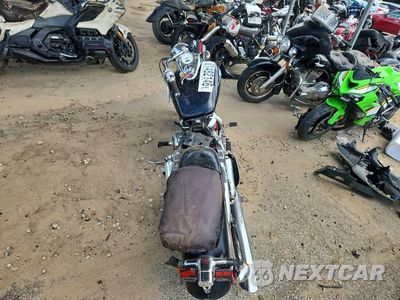 Czwarte zdjęcie samochodu z boku: 2001 HONDA VT750 CD VIN:JH2RC443X1M450069 - miniatura