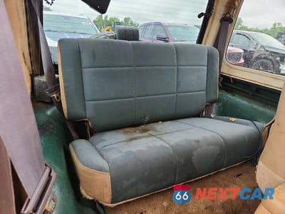 Zdjęcie 10 z 12 samochodu: 2000 JEEP WRANGLER / TJ SAHARA VIN:1J4FA59SXYP770552 - miniatura