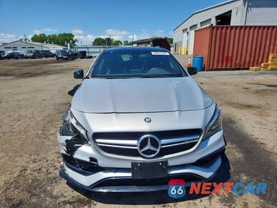 Piąte zdjęcie samochodu w środku: 2017 MERCEDES-BENZ CLA 45 AMG VIN:WDDSJ5CB4HN430134 - miniatura