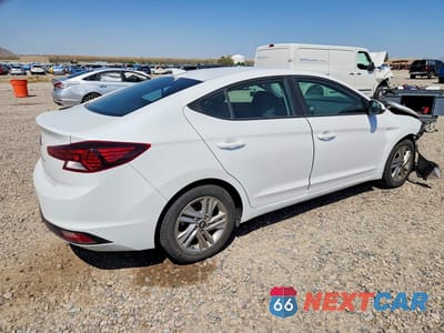 Trzecie zdjęcie samochodu z tyłu: 2020 HYUNDAI ELANTRA SEL VIN:5NPD84LFXLH511384 - miniatura
