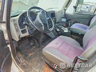 Zdjęcie 8 z 13 samochodu: 2016 INTERNATIONAL 7400 SPREADER TRUCK VIN:1HTWDAAR7GH746056 - miniatura