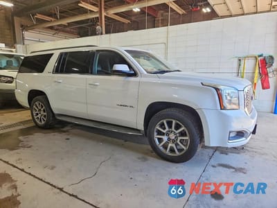 Czwarte zdjęcie samochodu z boku: 2015 GMC YUKON XL K1500 SLE VIN:1GKS2GKC2FR636138 - miniatura