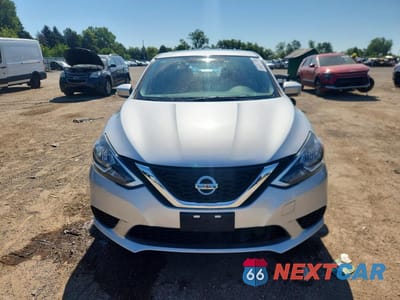 Piąte zdjęcie samochodu w środku: 2019 NISSAN SENTRA SV VIN:3N1AB7AP4KY270394 - miniatura